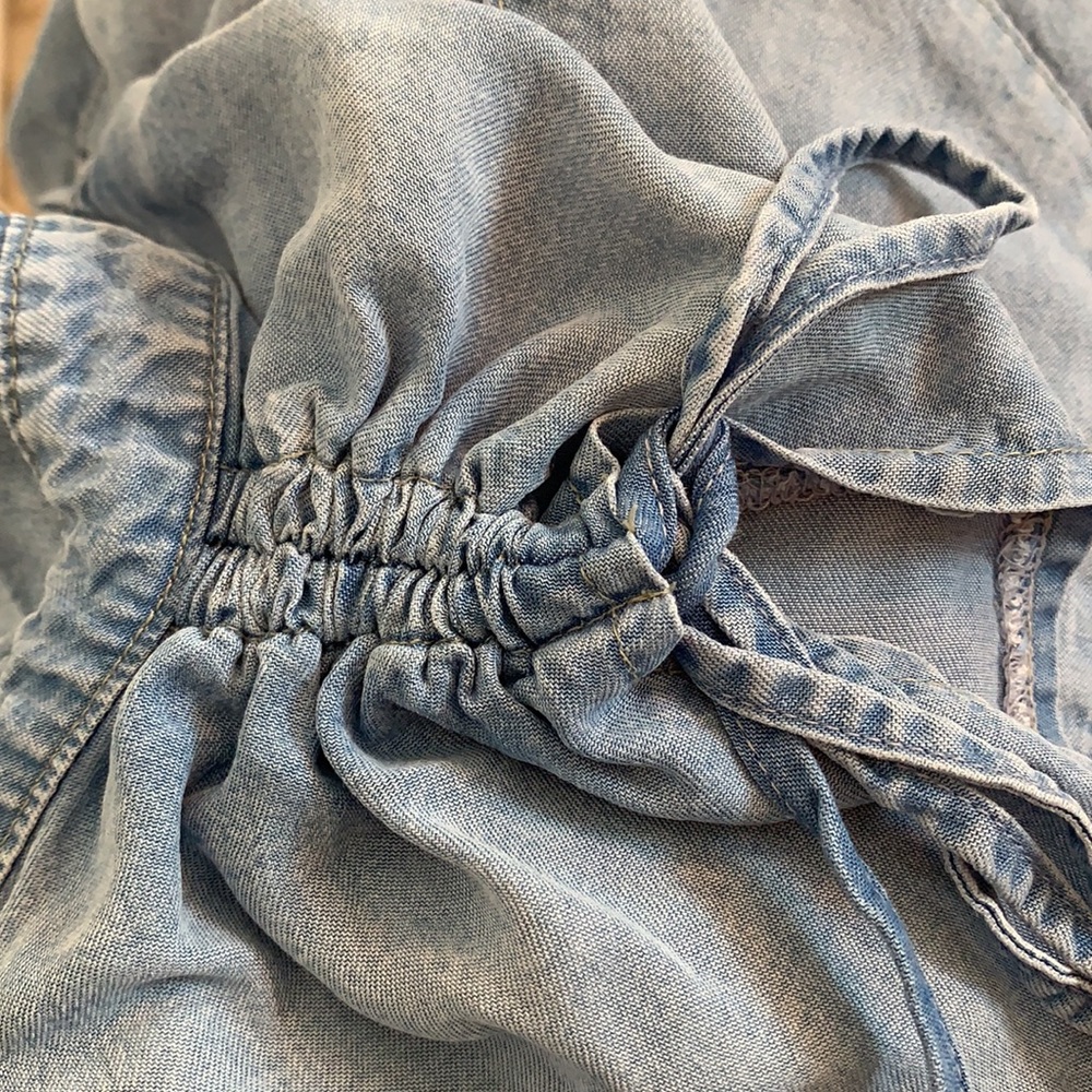 DEMOCRACY | Women’s Chambray Lyocell Top - Picture 15 of 15